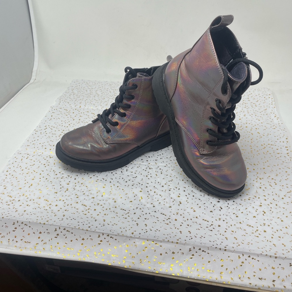 Holographic Lace-Up Combat Boots - Iridescent purple And Gold class Siz 3